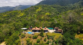 BEAUTIFUL HOUSE AND GUEST HOUSE IN TRES RIOS