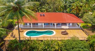 Ocean and Mountain 4 Bedroom Home with Guest Casita – 0.84 Acres