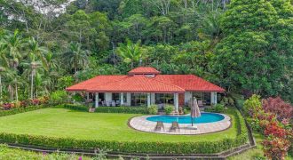 10.9 ACRES – HOME AND GUEST CASITA WITH OCEAN VIEWS